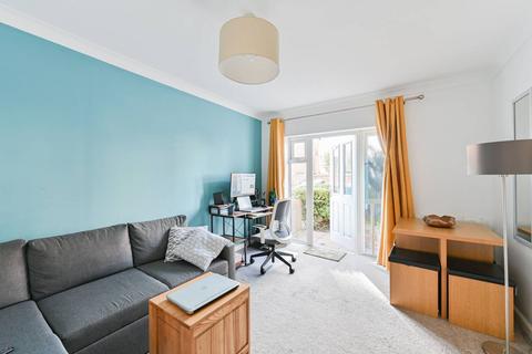 undefined, Appleton Square, Mitcham, CR4