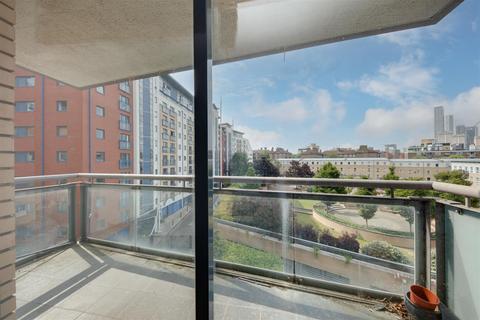 2 bedroom apartment to rent, Galaxy Building, Canary Wharf, E14