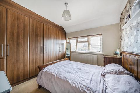 undefined, Sunbury-on-Thames,  Surrey,  TW16