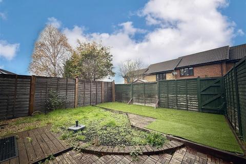 undefined, Morley Close, Yateley GU46