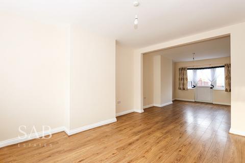 3 bedroom semi-detached house to rent, Tangmere Gardens, Northolt, UB5