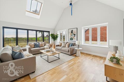 4 bedroom chalet for sale, Mitchells Yard, Mill Road, Winfarthing, Diss