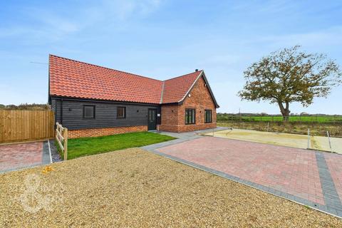 4 bedroom chalet for sale, Mitchells Yard, Mill Road, Winfarthing, Diss
