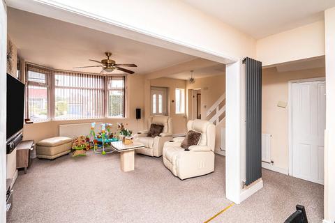 3 bedroom semi-detached house for sale, Hillside Drive, Swinton M27