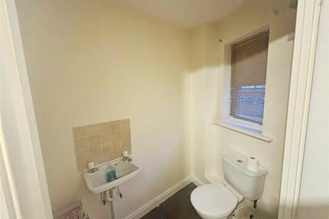 3 bedroom detached house to rent, Moorhouse Close, Telford TF1