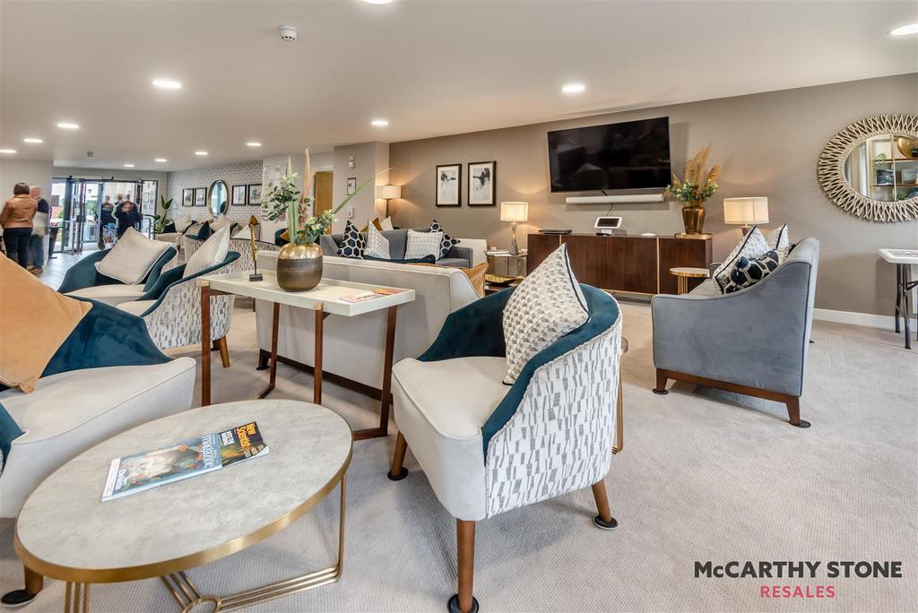 8585555-interior10.jpg