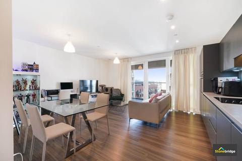 3 bedroom flat for sale, Shipbuilding Way, London, E13 9GH
