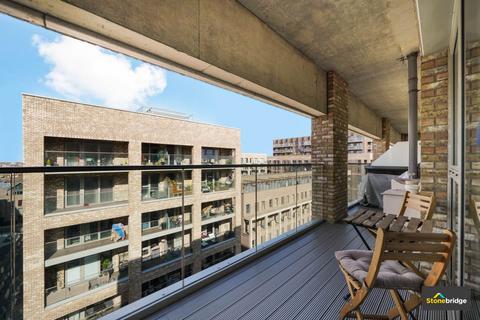 3 bedroom flat for sale, Shipbuilding Way, London, E13 9GH