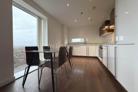 3 bedroom apartment to rent, Sillavan Way, Manchester M3