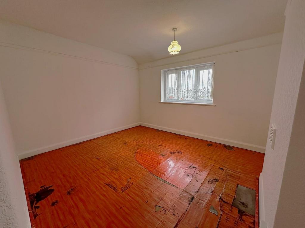Grace road bedroom 1.JPG