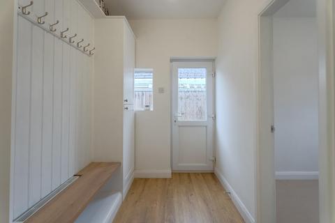 2 bedroom semi-detached bungalow for sale, Pruden Avenue, Lanesfield, Wolverhampton