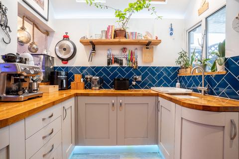 2 bedroom terraced house for sale, Coopers Road, Gravesend, DA11 7AH