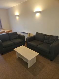 2 bedroom flat to rent, Wilbraham Road, Manchester, M14