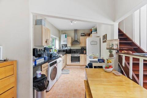 undefined, Crescent Road, Kingston upon Thames, KT2 7RE