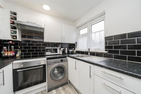 2 bedroom maisonette for sale, Bertrand Way, London SE28