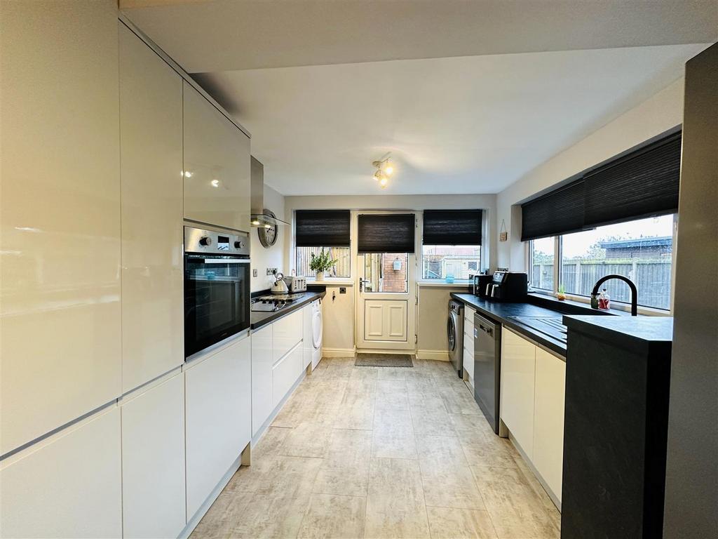 Kitchen .jpg