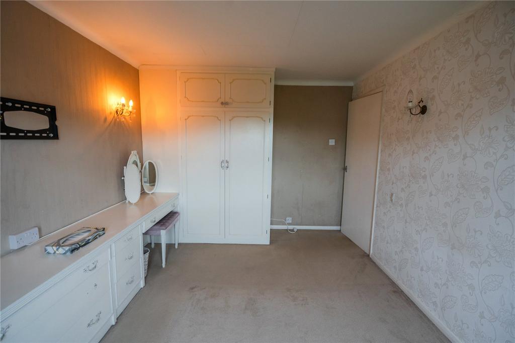 Bedroom 1 (2)