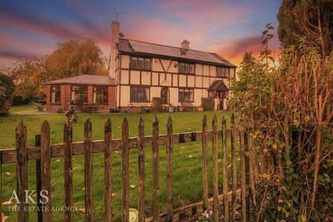 4 bedroom detached house for sale, Hatton Fields, Derby DE65