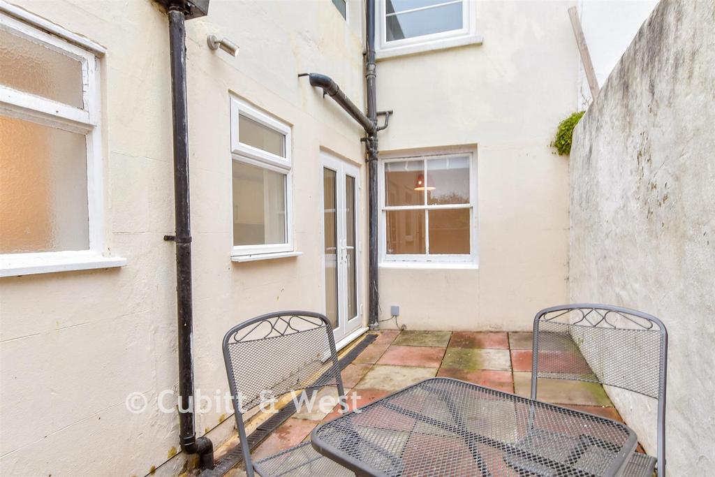 External Lifestyle Photograph