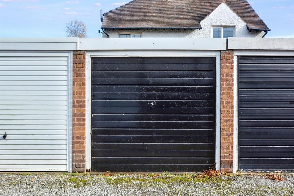 Garage.jpeg