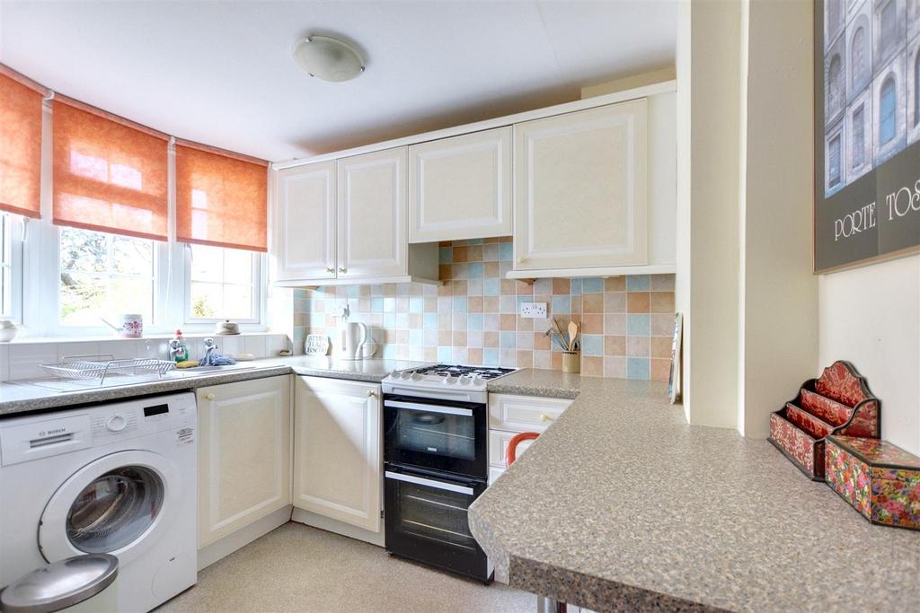 Kitchen 3.jpeg