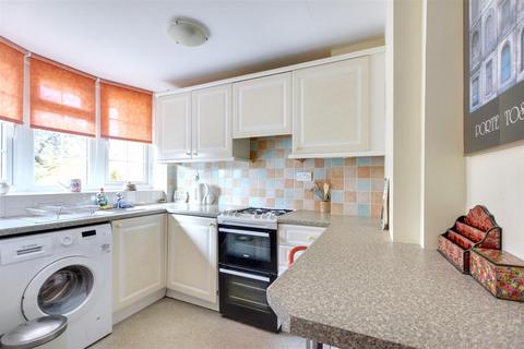 2 bedroom terraced house for sale, Kensington Close, Toton