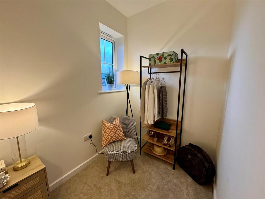 Bedroom 2a.jpg