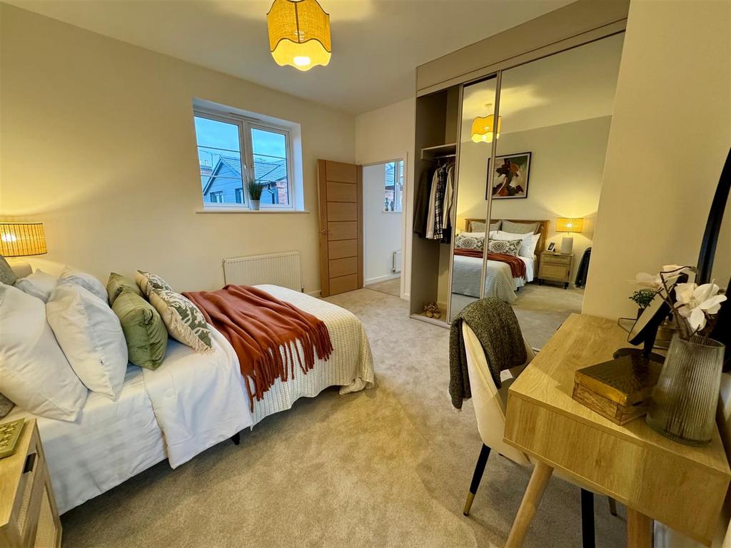 Bedroom 1.jpg