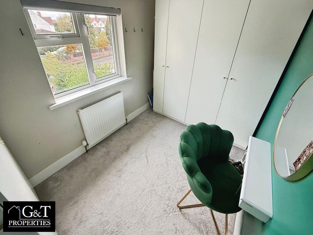 Fourth bedroom