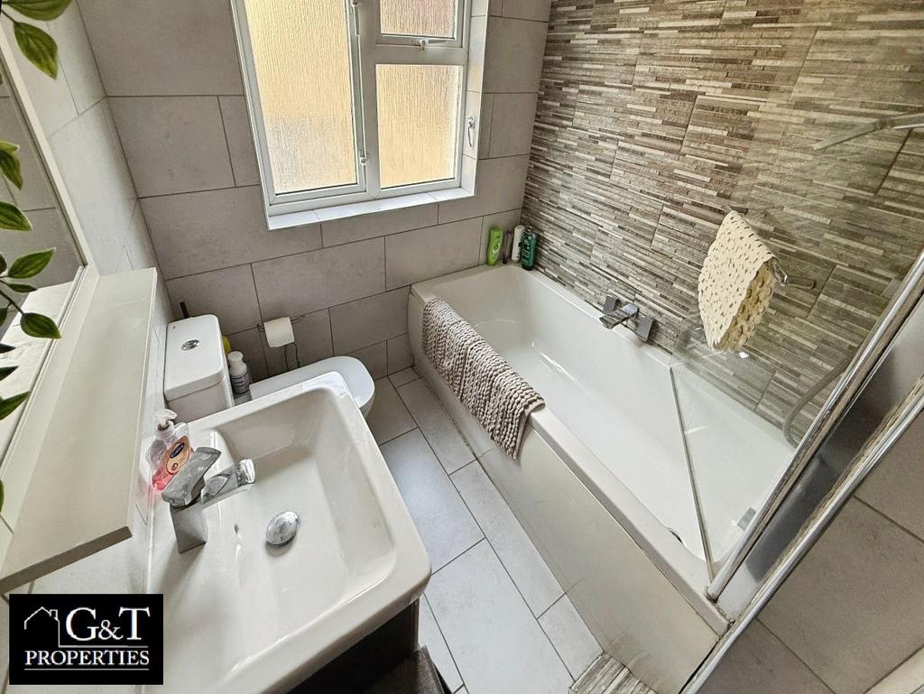 Family bathroom