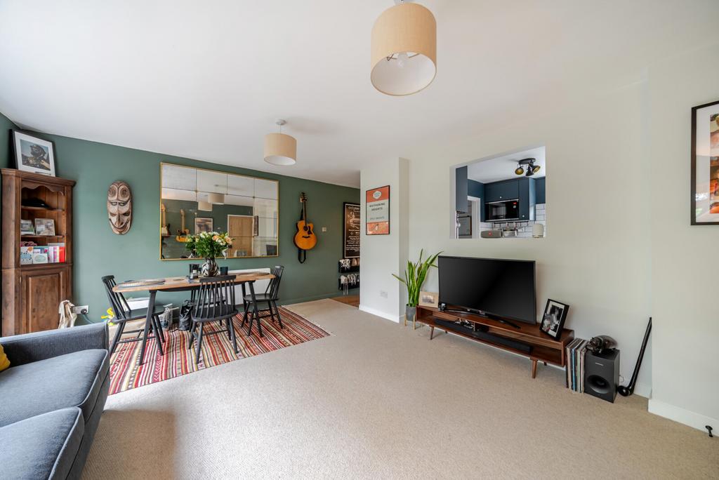 Sitting/Dining Room