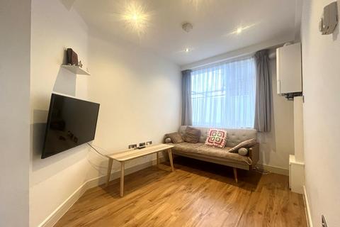 undefined, Kingston Road, New Malden KT3