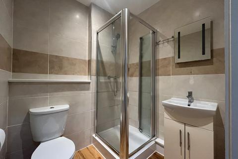 undefined, Kingston Road, New Malden KT3