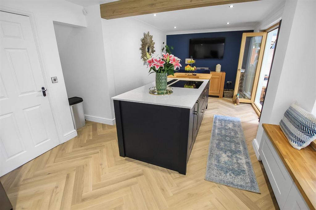 Kitchen/Dining Room
