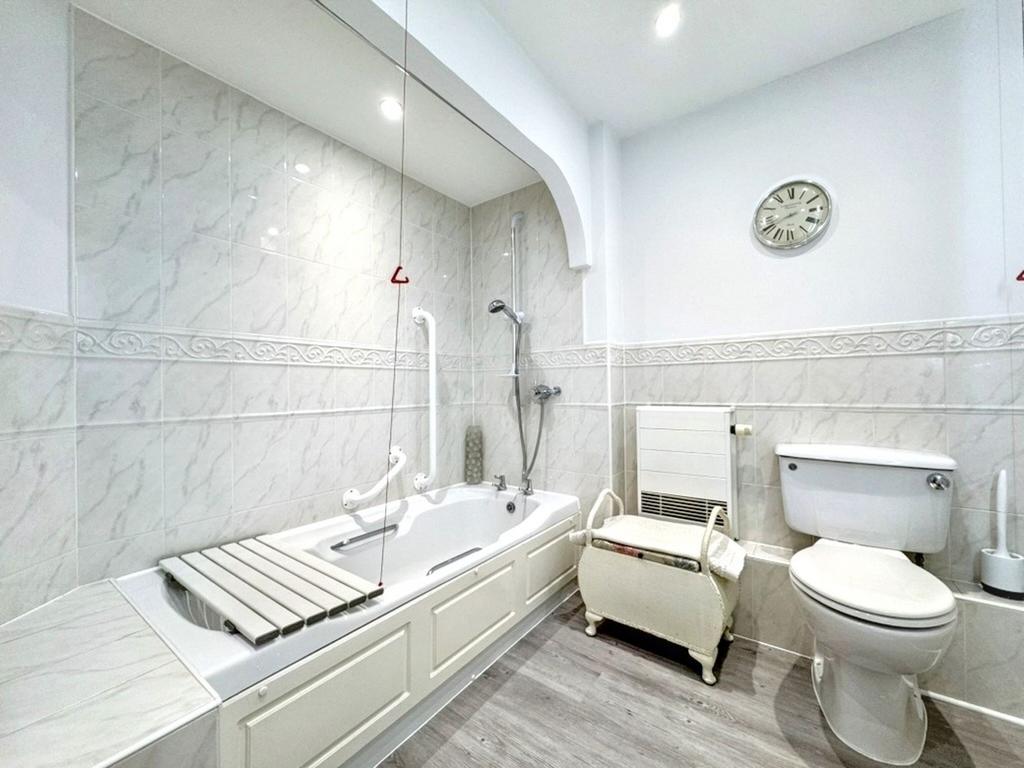 Family bathroom