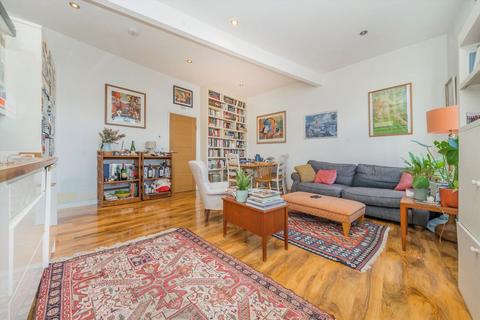 2 bedroom flat for sale, Kilburn High Road, London NW6