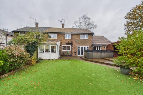 4 bedroom semi-detached house for sale, Birch Way, Tylers Green, Buckinghamshire, HP10 8BN