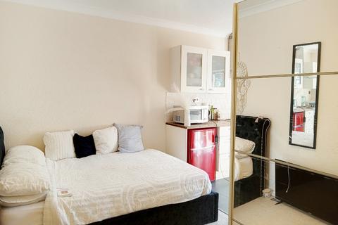 undefined, Knyveton Road, Bournemouth BH1