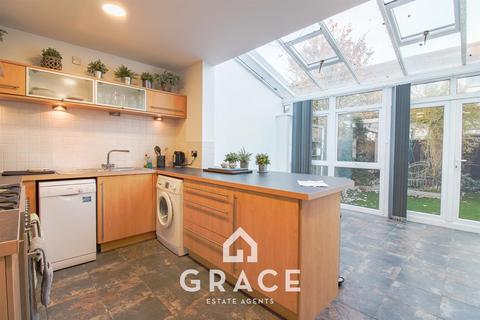 3 bedroom terraced house to rent, Patteson Road, Ipswich