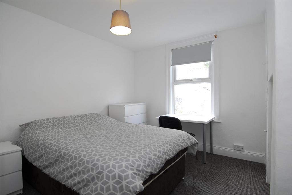 15 Ashford Rd004.JPG
