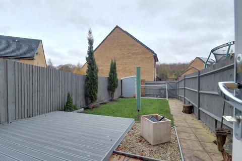 4 bedroom terraced house to rent, Lulworth Close, Stevenage SG1