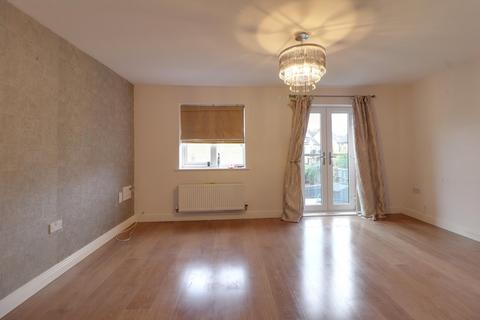4 bedroom terraced house to rent, Lulworth Close, Stevenage SG1