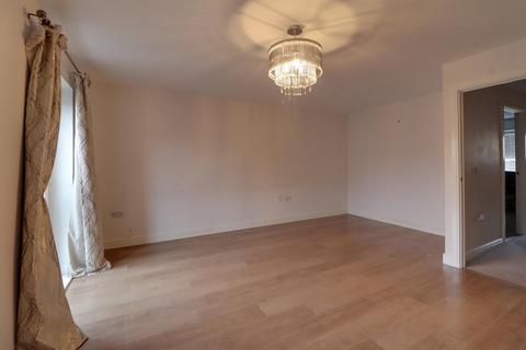 4 bedroom terraced house to rent, Lulworth Close, Stevenage SG1