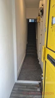 3 bedroom flat to rent, 476 Katherine Road, London E7