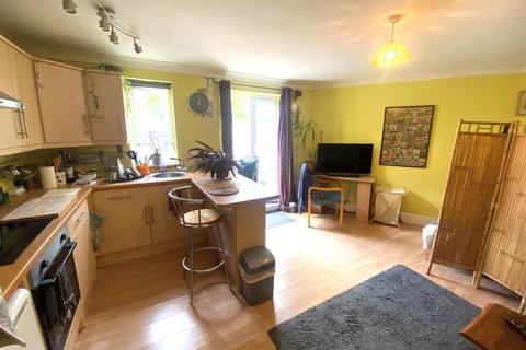 undefined, Flat 2, 4 Toronto Terrace, Brighton, BN2 9UW