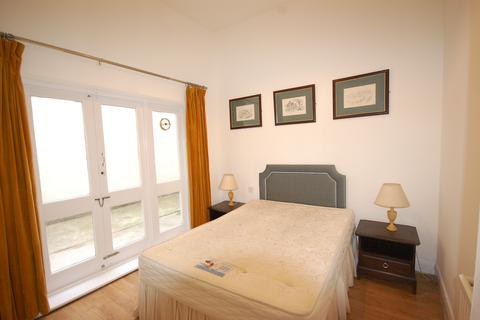 2 bedroom flat to rent, Westbourne Terrace, London W2