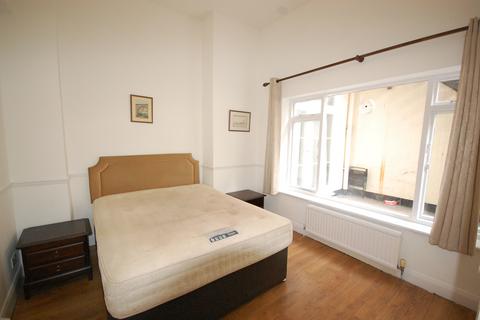 2 bedroom flat to rent, Westbourne Terrace, London W2