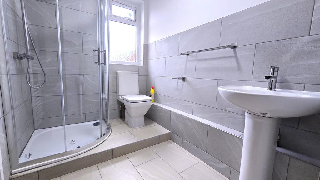Ground floor bathroom
