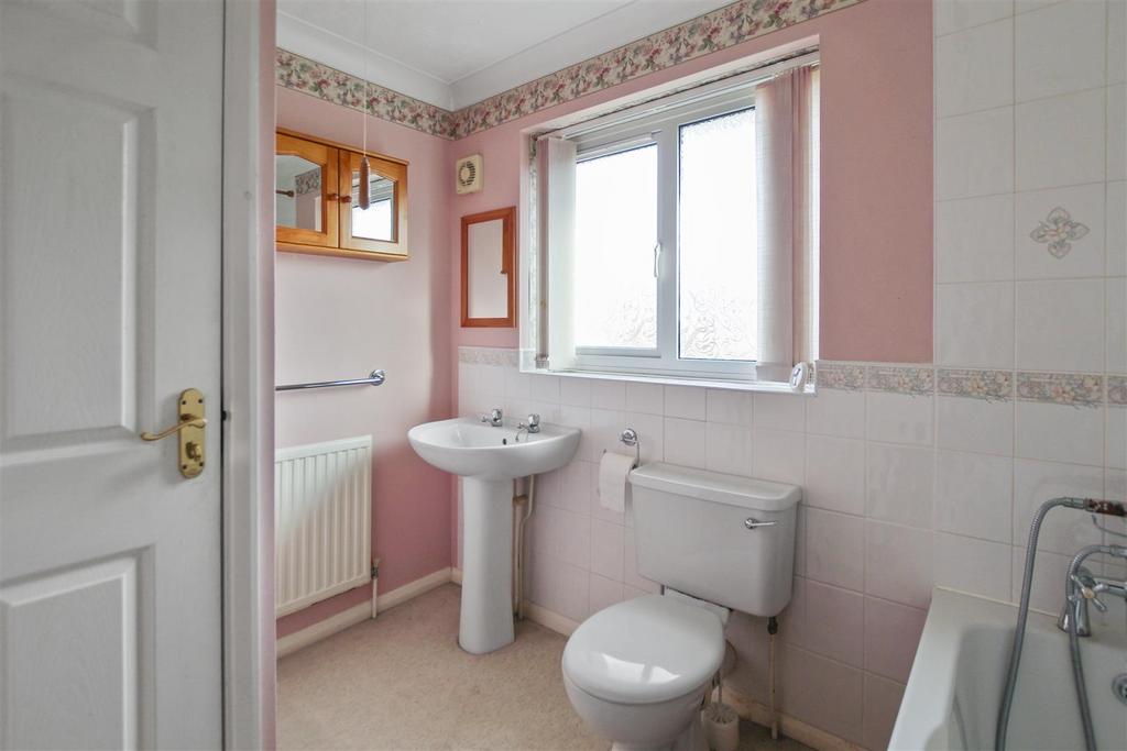 Family Bathroom.jpg