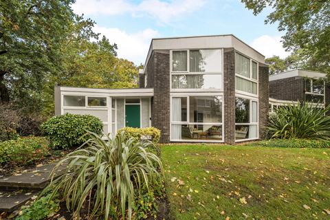 4 bedroom end of terrace house for sale, Templemere, Weybridge, Surrey, KT13